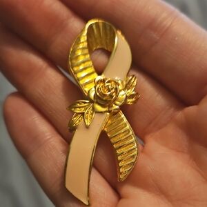 Avon Gold and Cream Awareness Ribbon Brooch